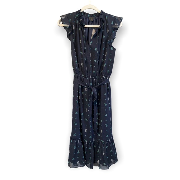 Ann Taylor Factory Dresses & Skirts - NWT Ann Taylor Factory Navy Floral Dress Flutter Sleeve V-neck Size Small